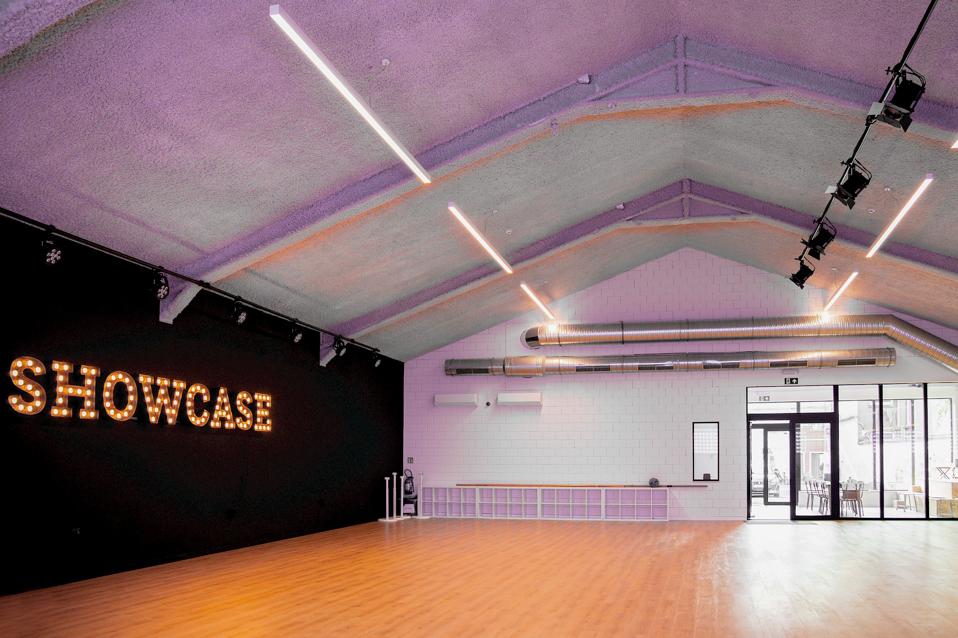 showcase_xl_dansstudio_-_drukwerk_1.jpg